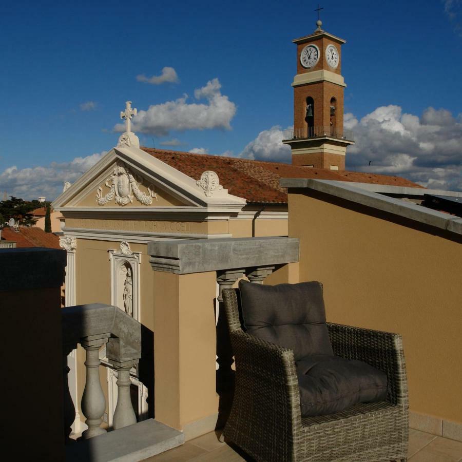 Piazza Duomo Deluxe Hotel Cecina  Exterior photo